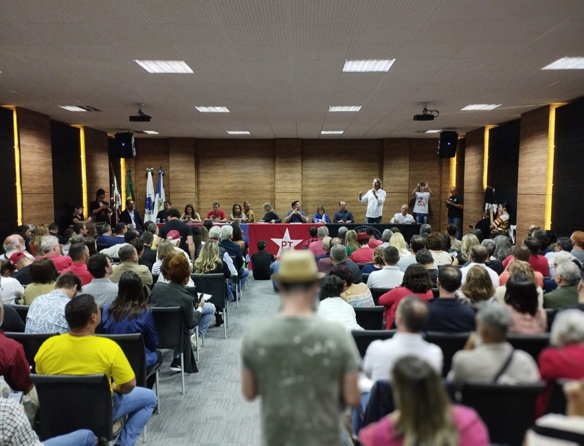 Cesar Alexandre participou em Curitiba de reunião da CNB com as Direções Nacional e Estadual do PT.